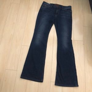 Joes “Flawless Icon” Mid-Rise Flare ✌🏼